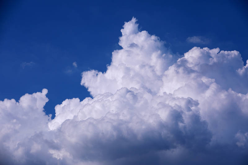 蓝天白云 晴空万里图片