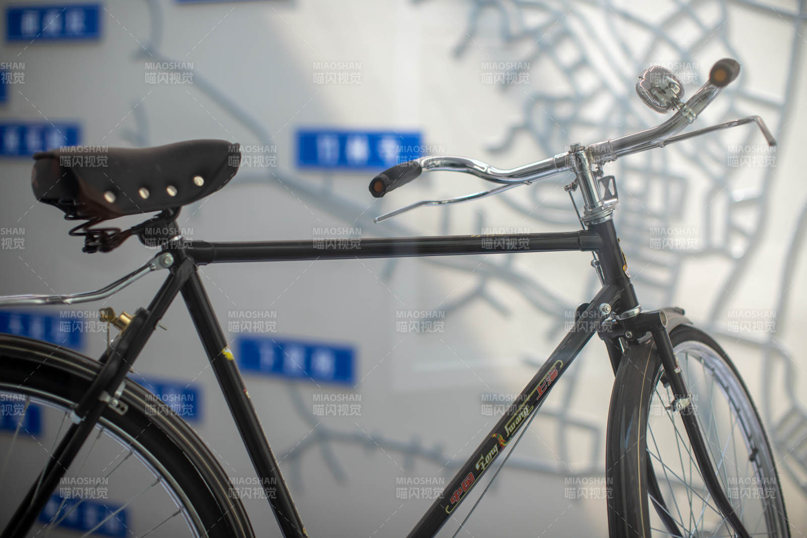 复古自行车静谧展示图片