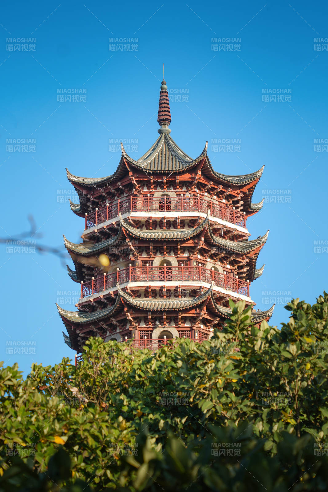 昆明昙华寺公园瑞应塔图片