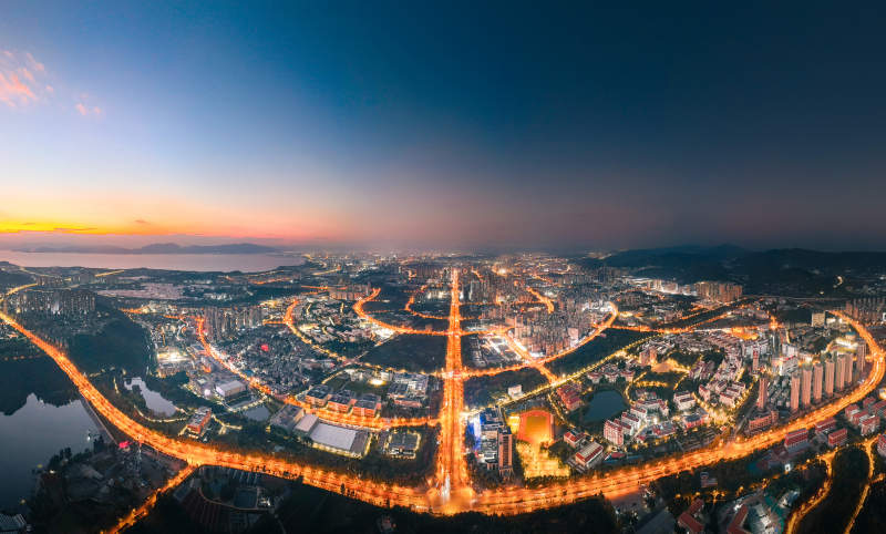 昆明呈贡城市夜景 灯火辉煌图片