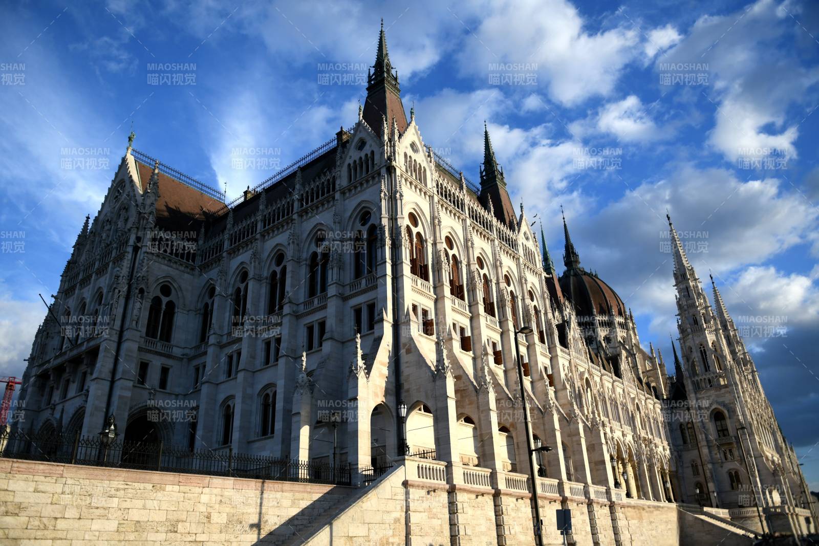 匈牙利国会大厦外景图片