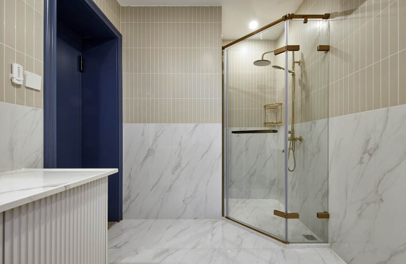 现代简约浴室设计图片