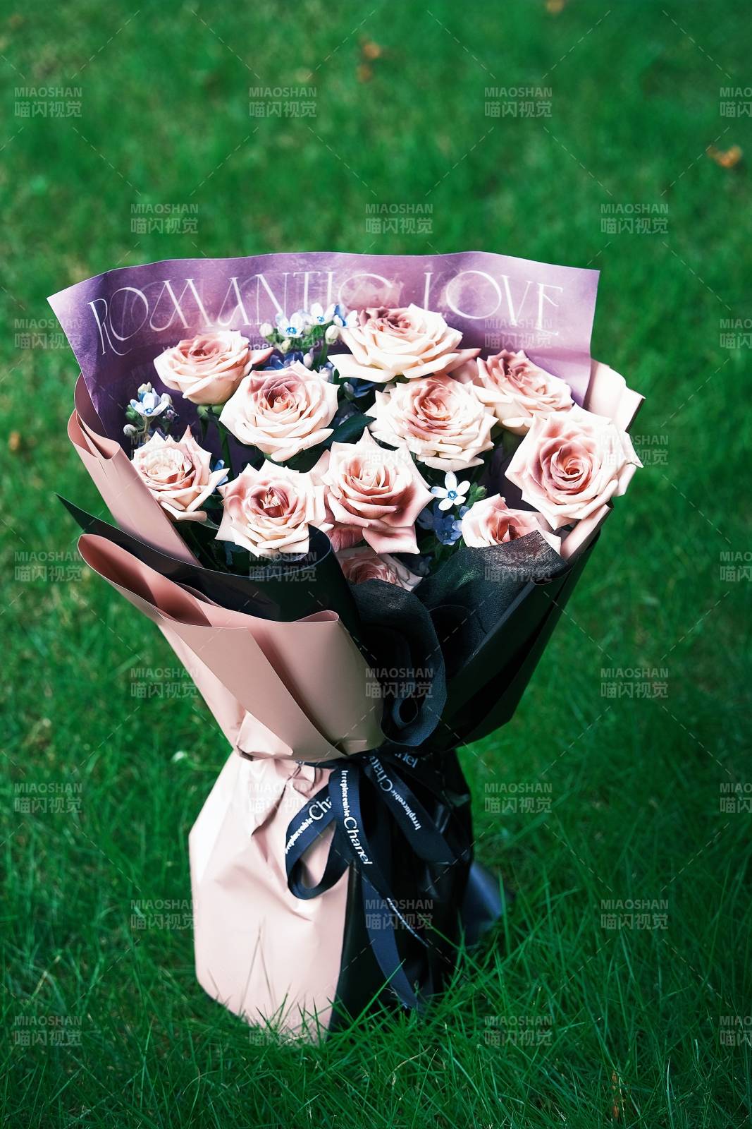 浪漫玫瑰花束图片