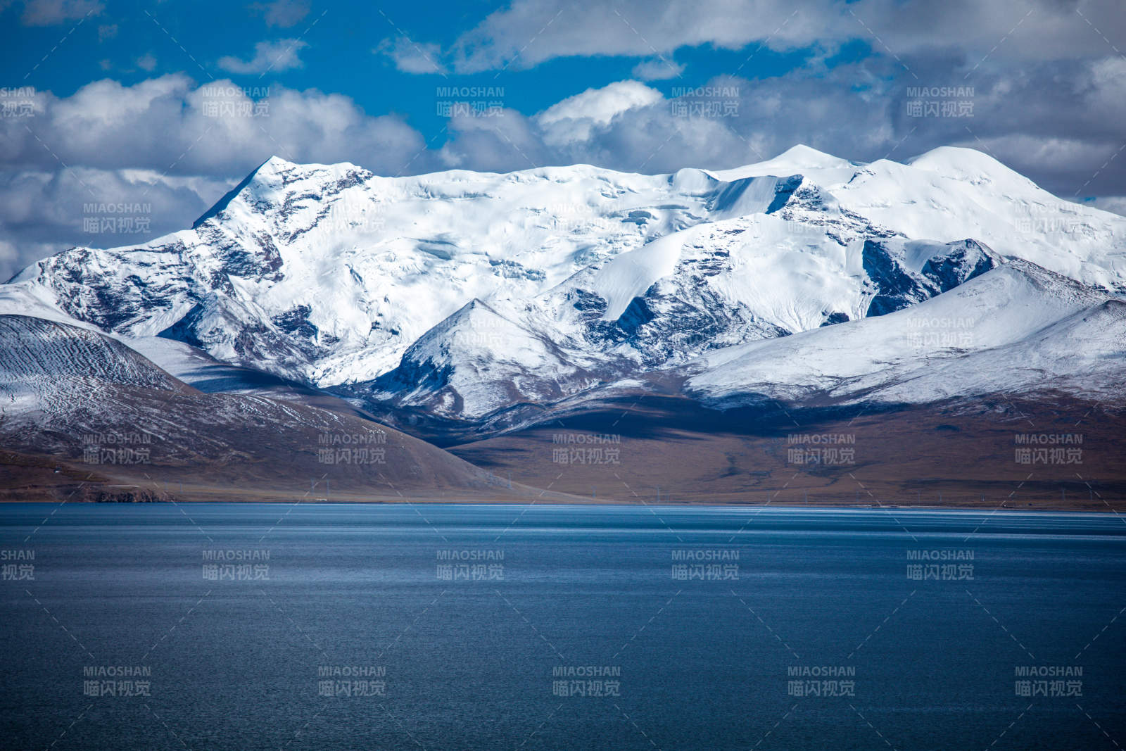 中国西藏纳木错湖图片