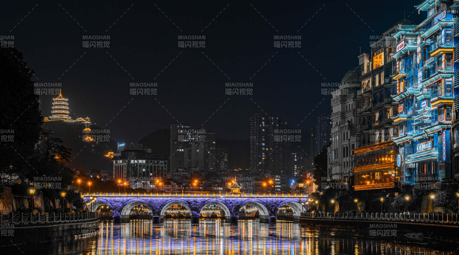 城市灯火辉煌图片