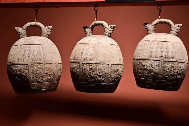 古代石钟展示图图片