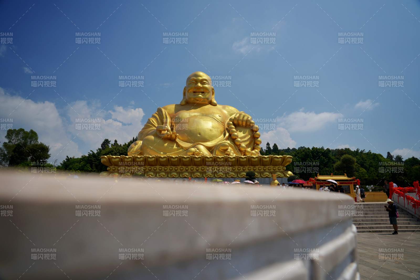 云南锦屏山弥勒佛图片