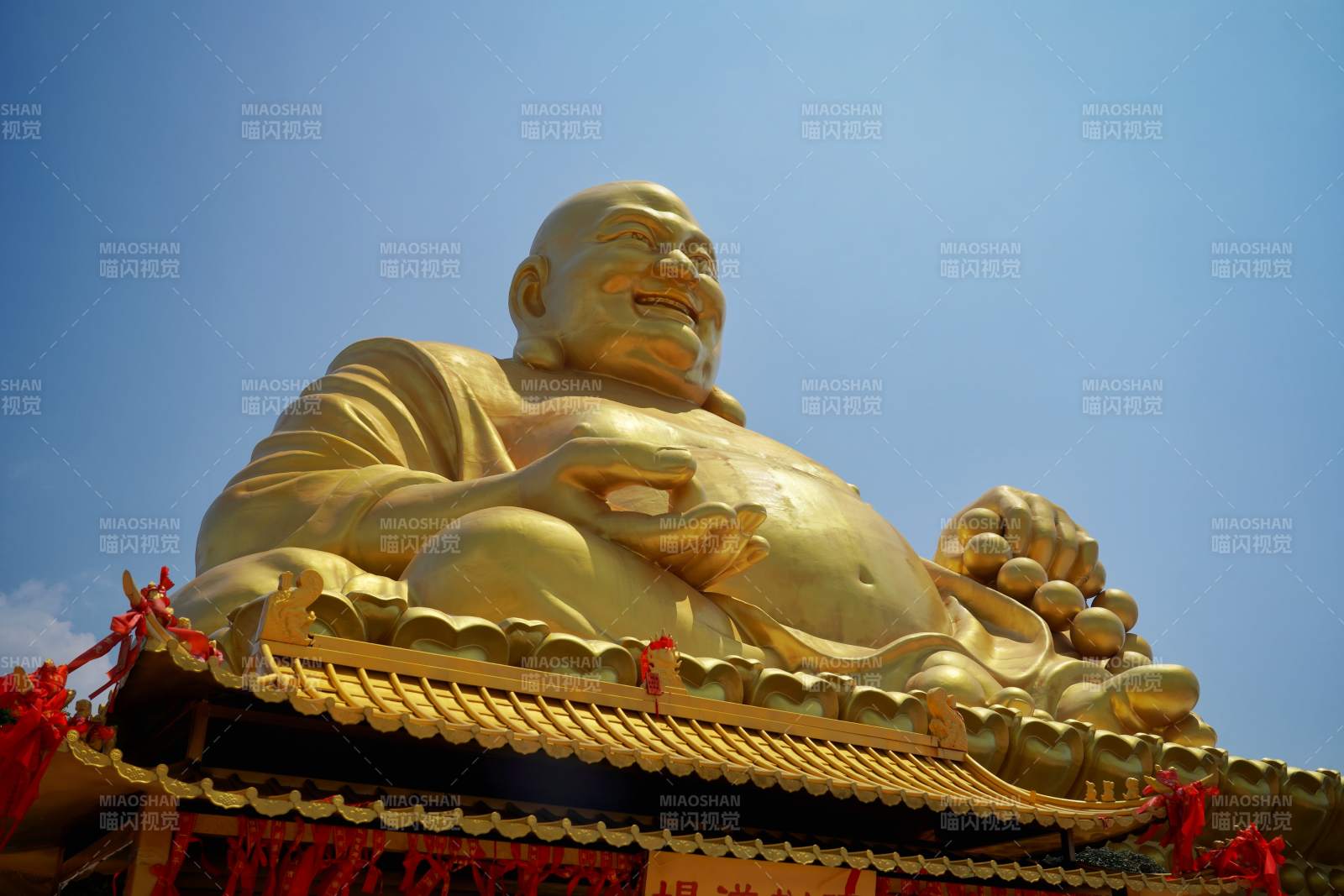 云南锦屏山弥勒佛图片