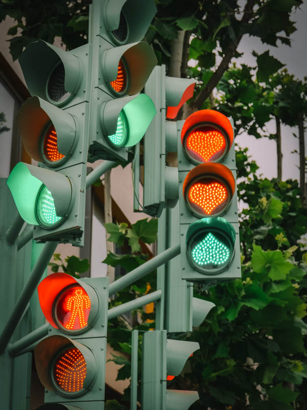 创意爱心红绿灯设计图片