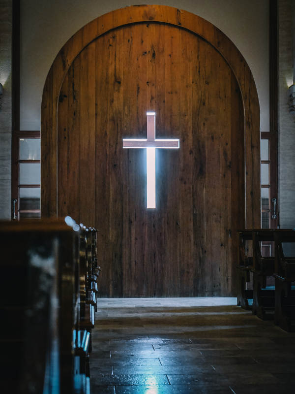 教堂之光 十字架的光辉图片