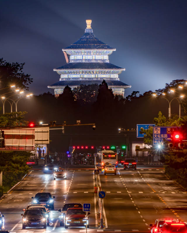 夜幕下的天坛祈年殿图片