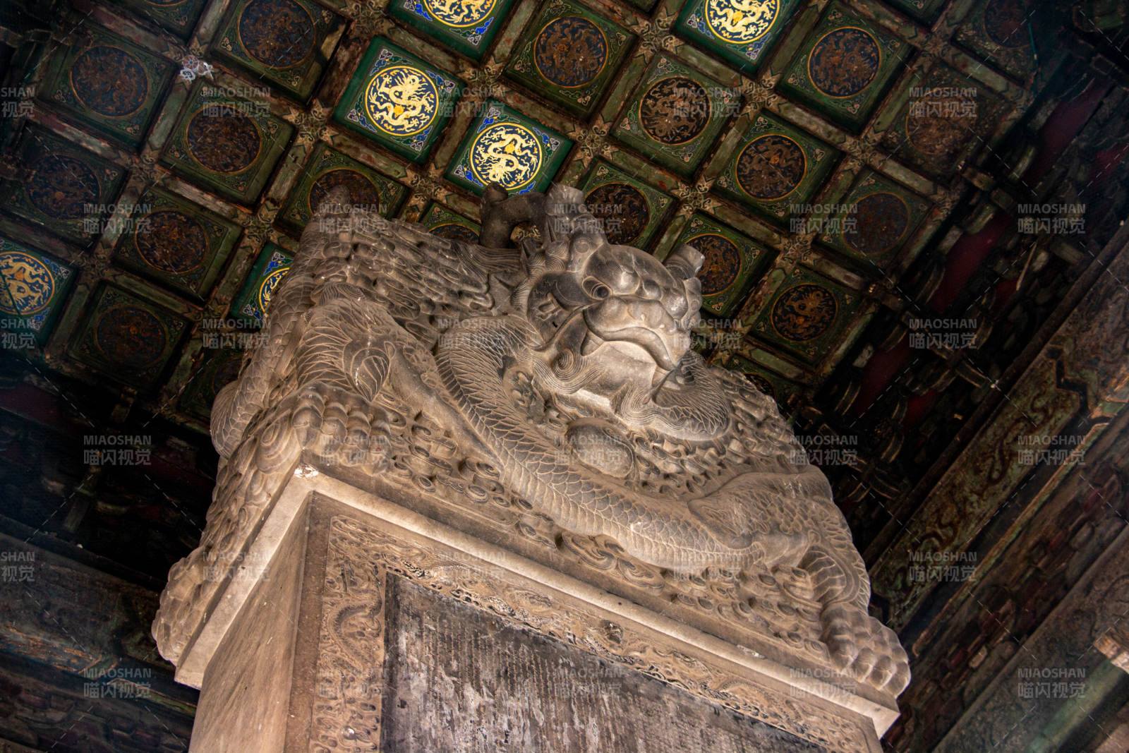 北京历代帝王庙里御碑图片