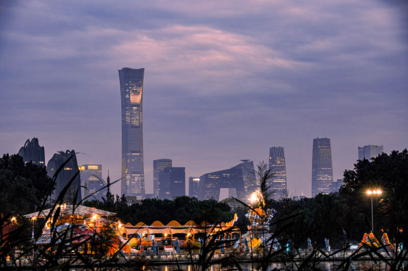 北京夜景与公园灯火图片