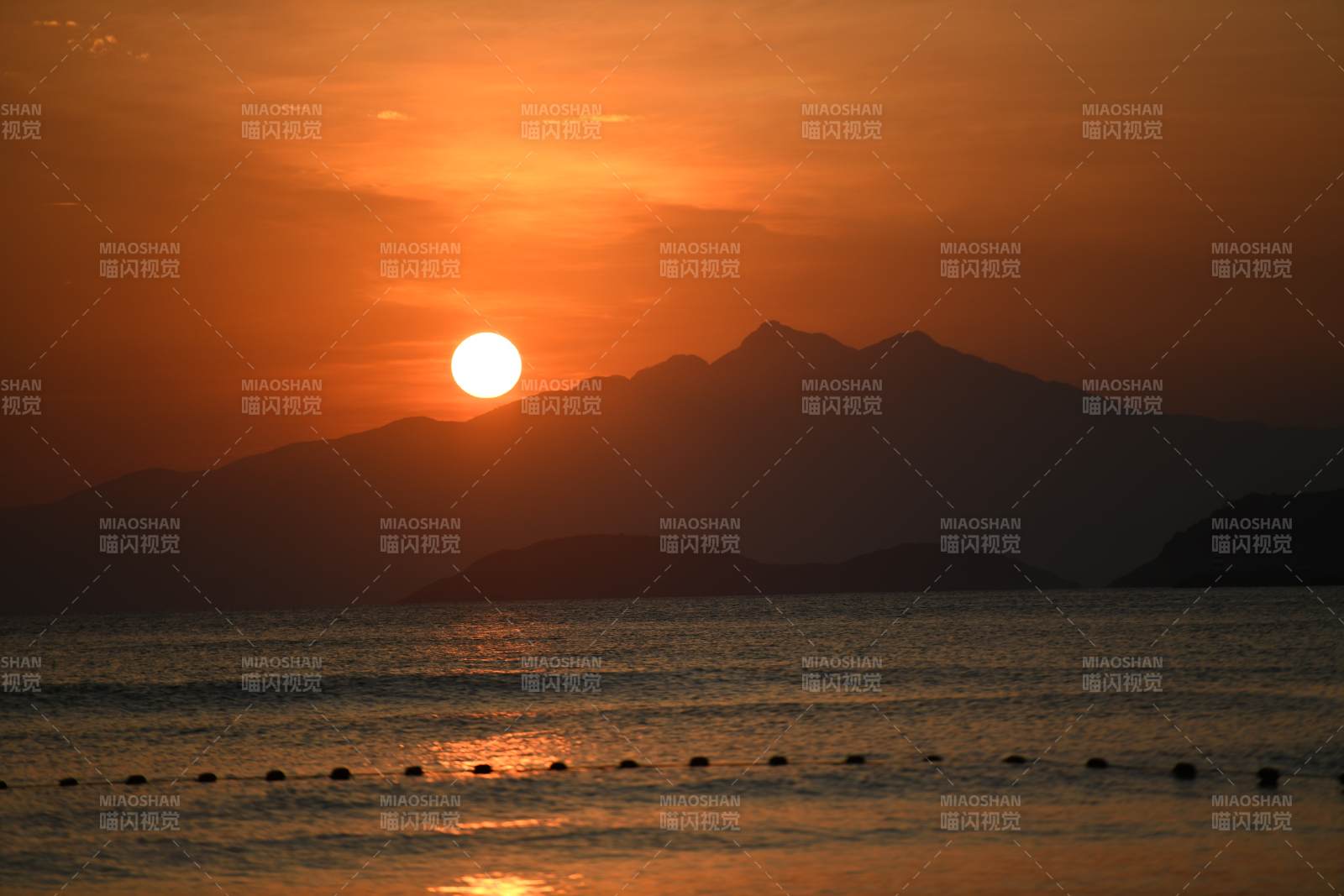 夕阳西下 山海相映图片