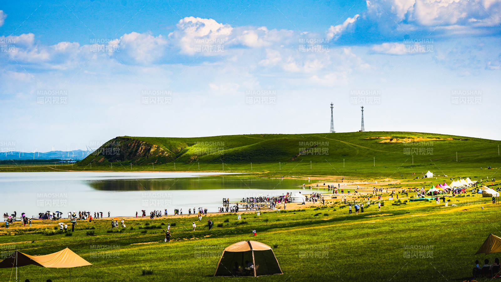 太仆寺旗牛奶湖畔露营美景图片