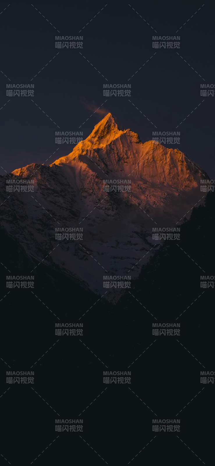 面茨姆日出时分图片