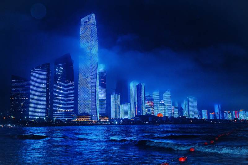 夜幕下的蓝色城市灯光图片