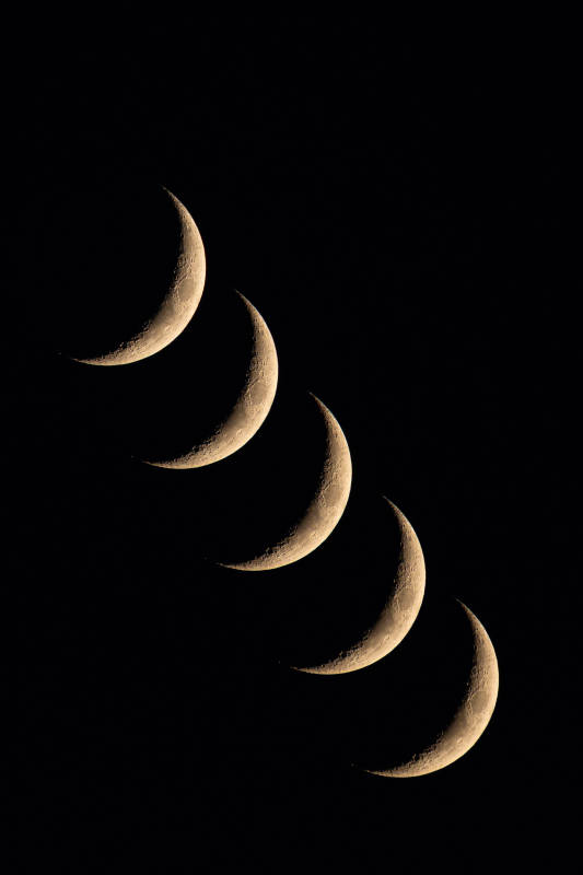 月牙五连拍图片