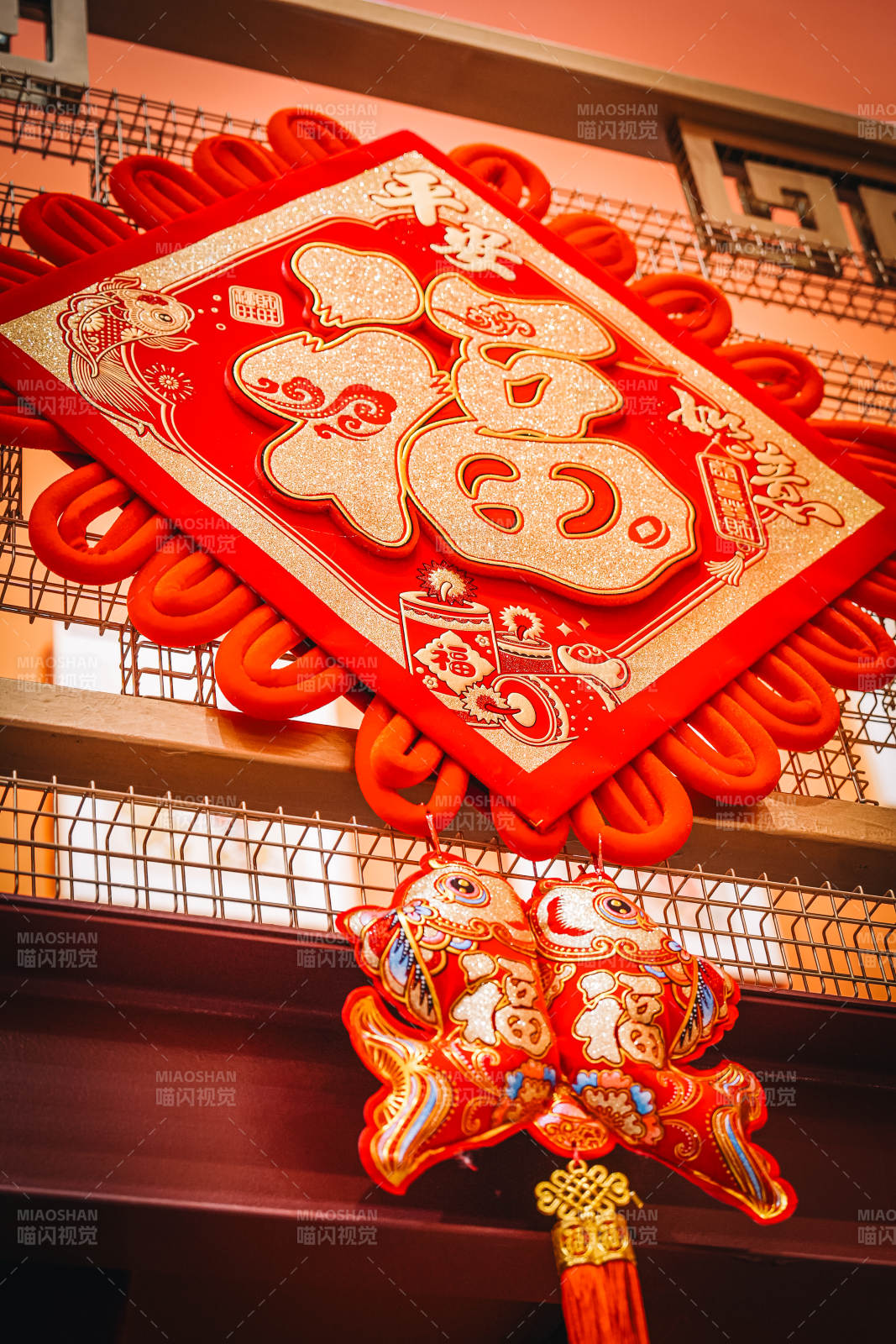 福字灯笼迎新春图片