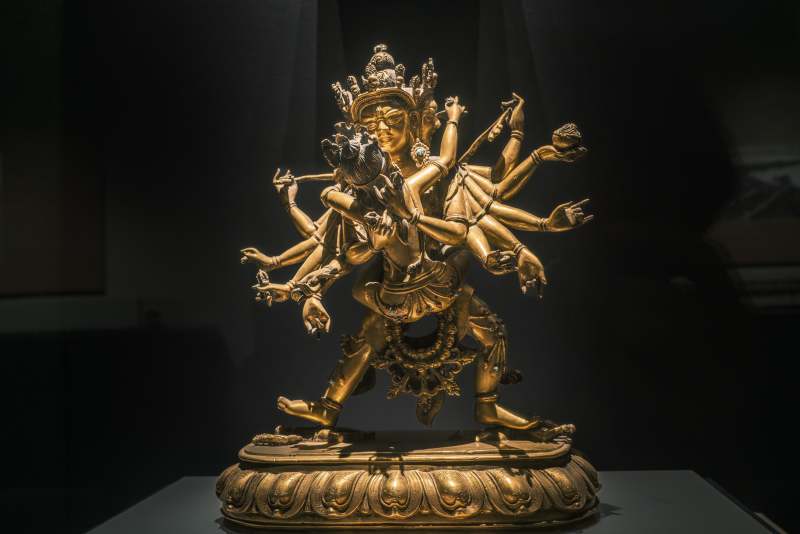 藏传佛教艺术清代铜鎏金胜乐金刚图片