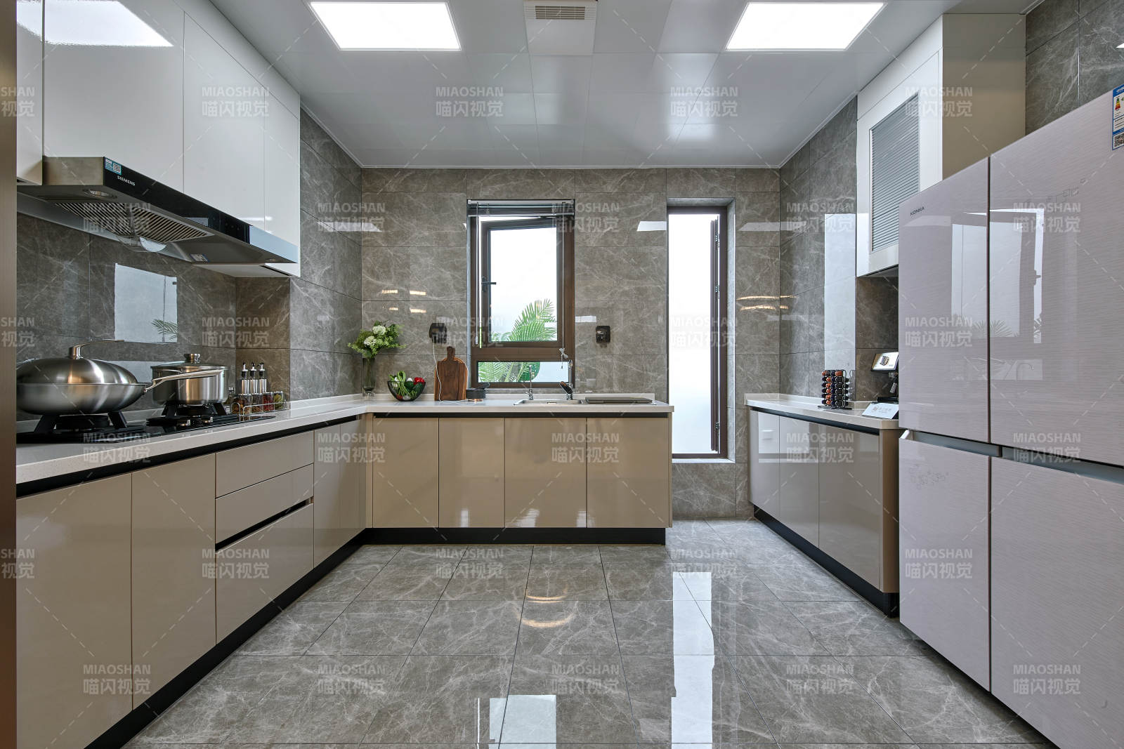 现代简约厨房设计图片