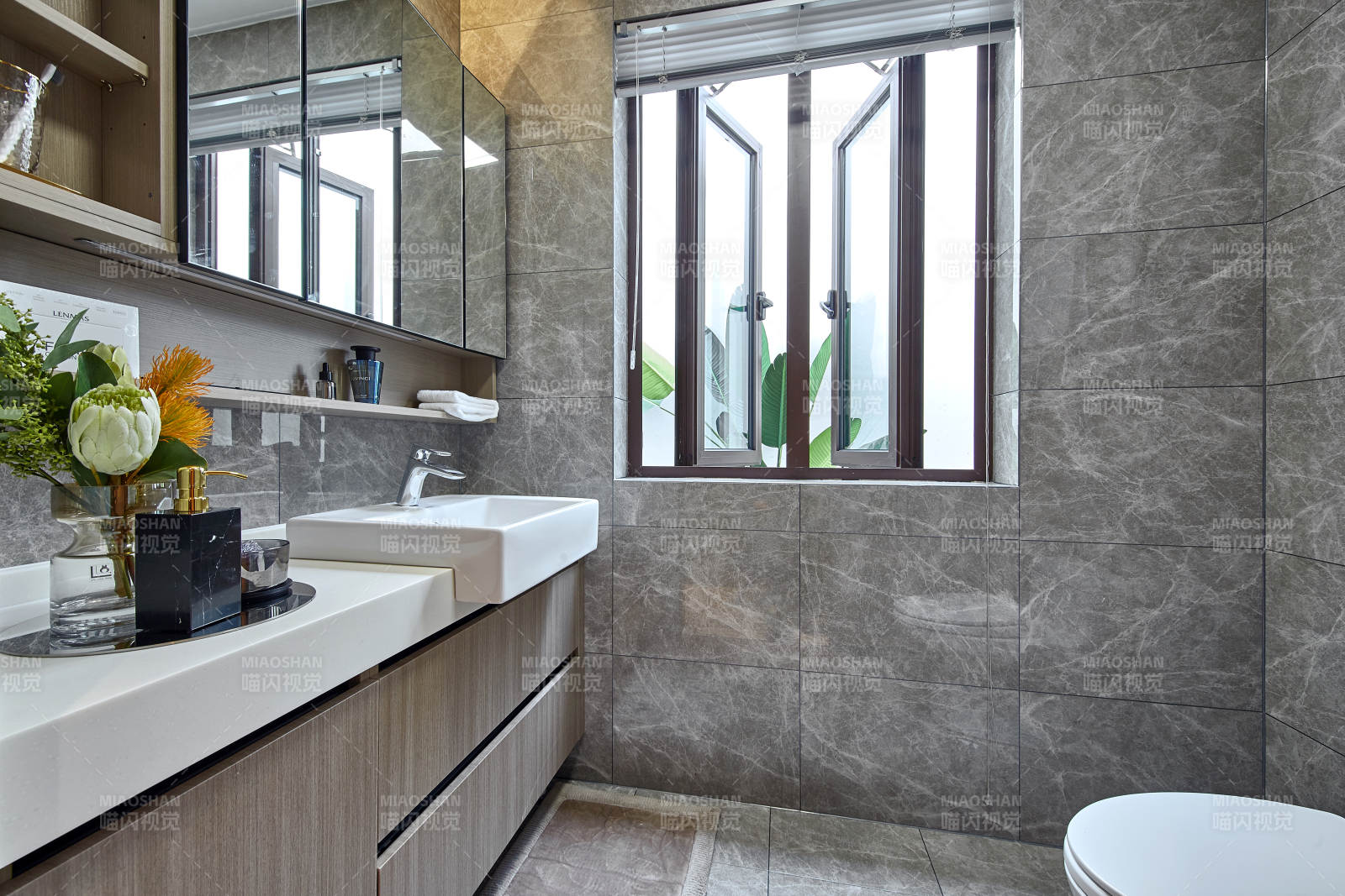 现代简约浴室设计图片