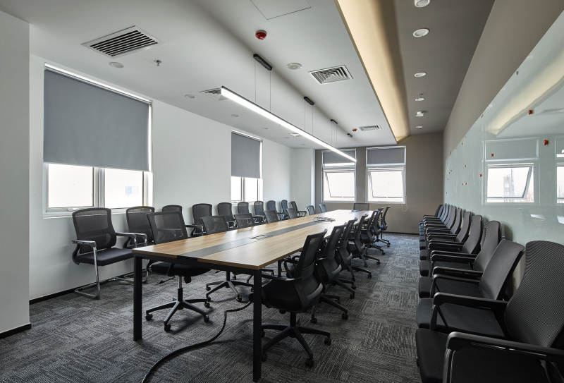 现代会议室布局设计图片