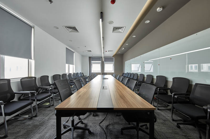 现代会议室布局设计图片