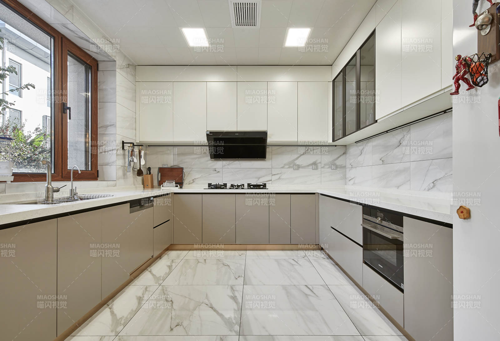 现代简约厨房设计图片