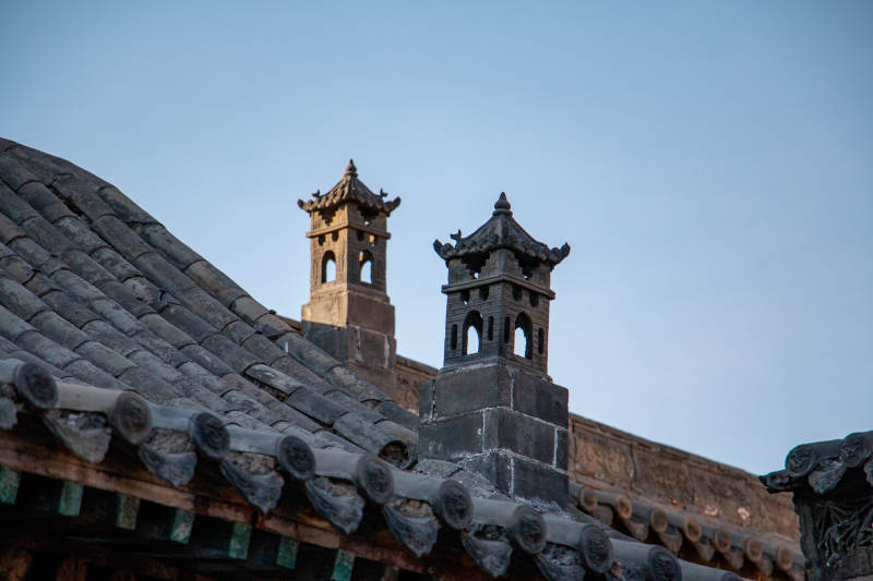 古建筑屋顶与塔楼图片