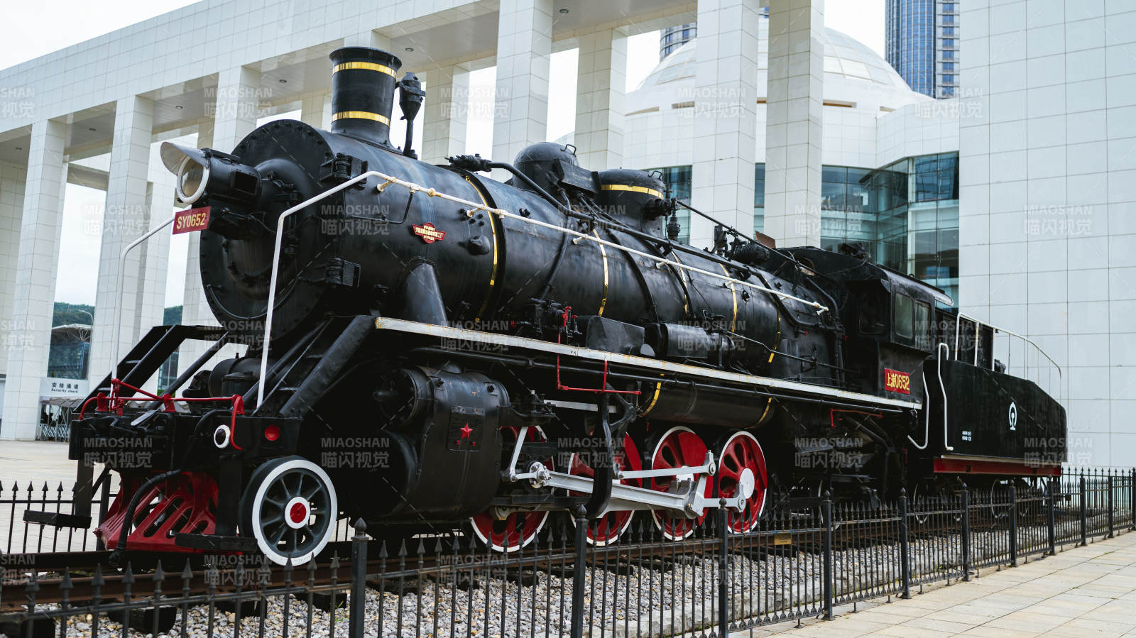 复古蒸汽机车展示图片