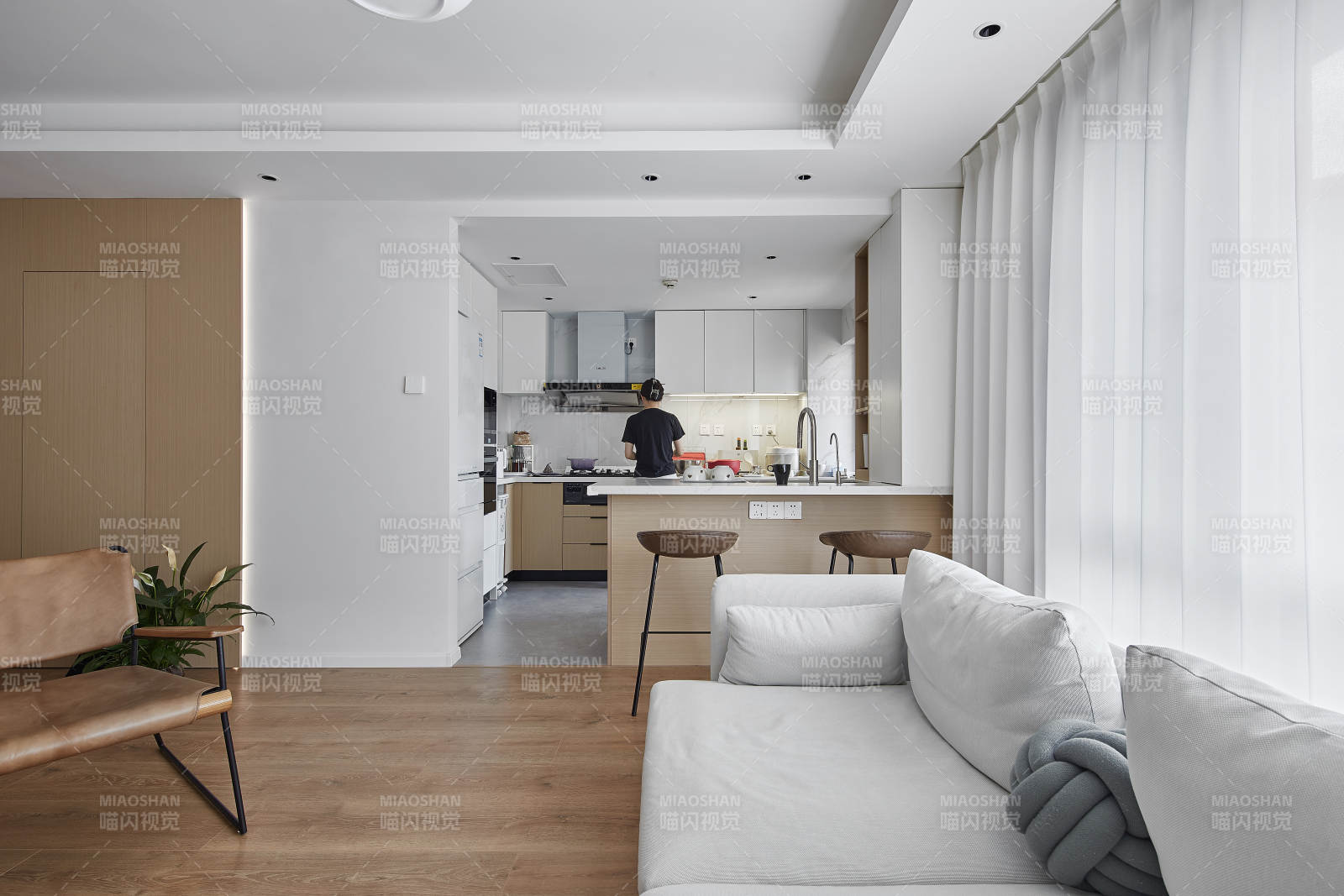 现代简约客厅与厨房设计图片