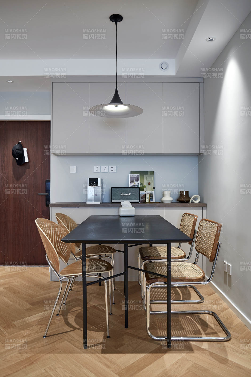 现代简约餐厅设计图片