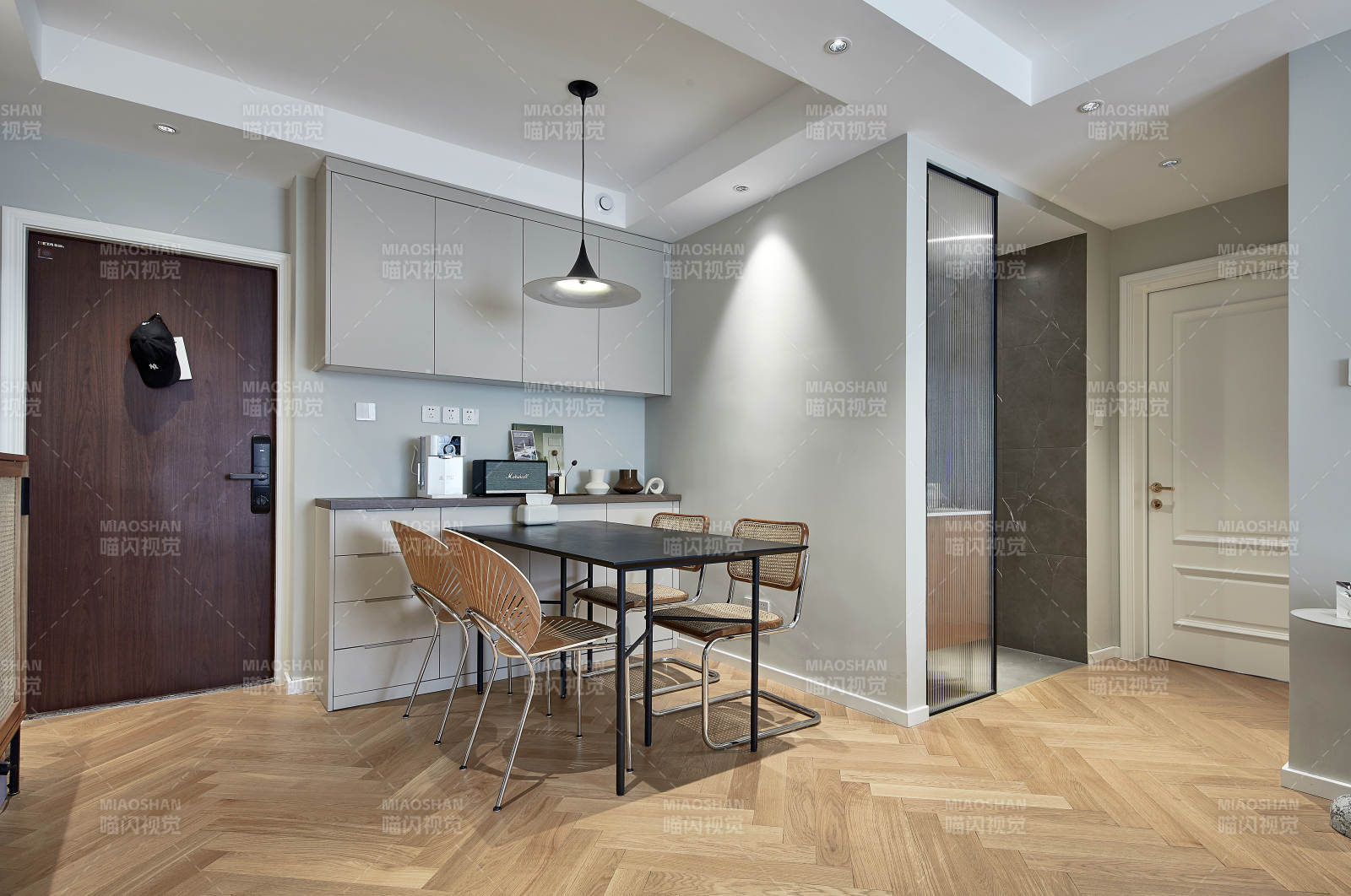 现代简约厨房与客厅设计图片