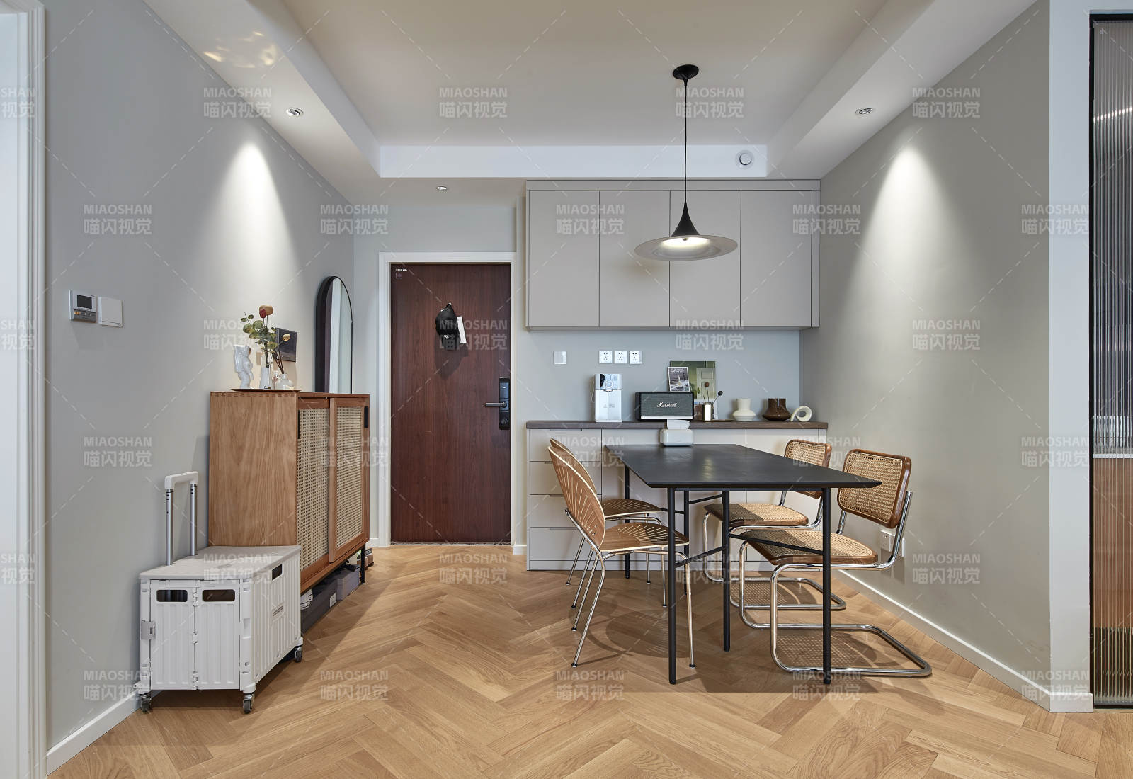 现代简约厨房餐厅设计图片