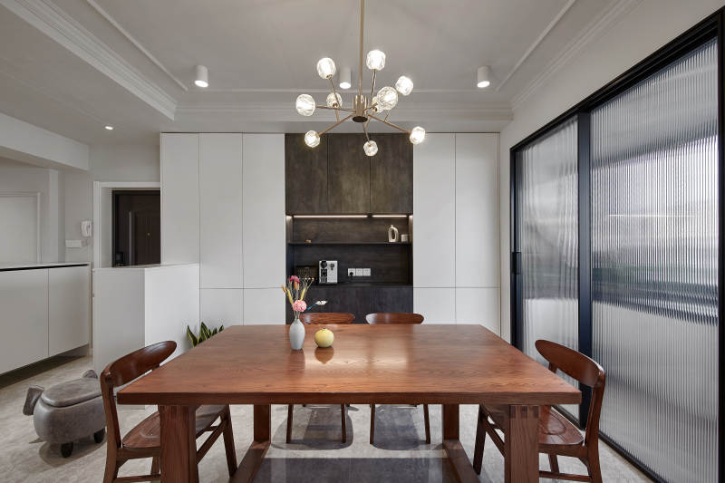 现代简约餐厅设计图片