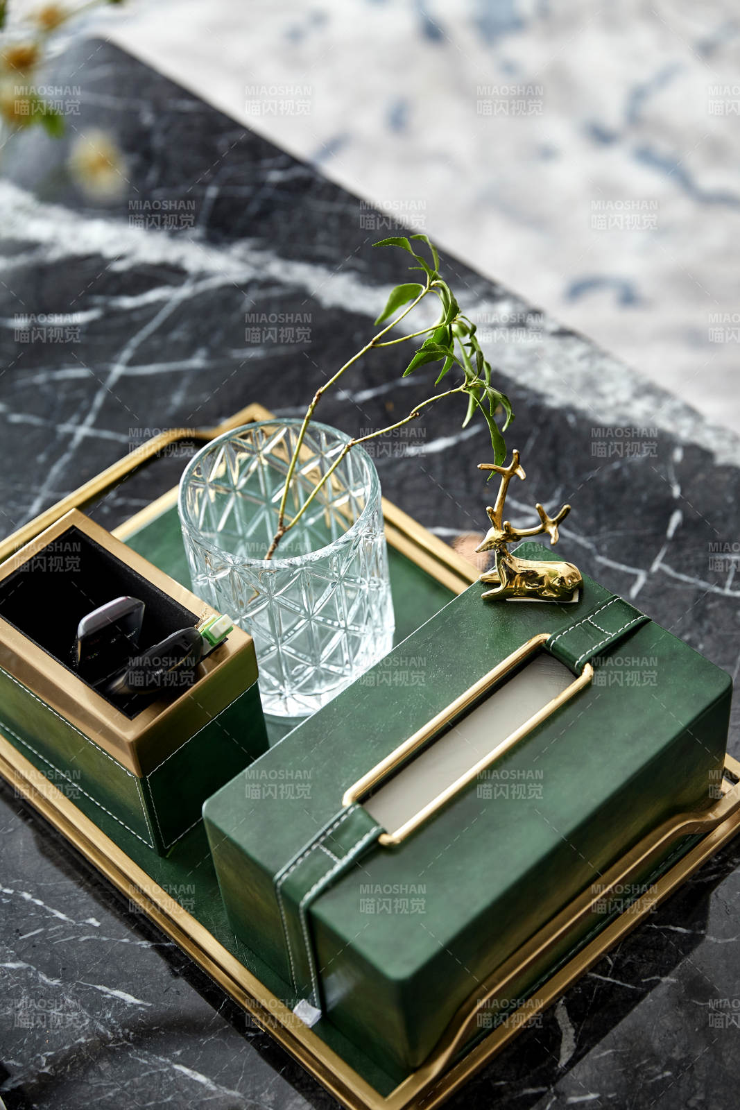 奢华绿金装饰摆件图片