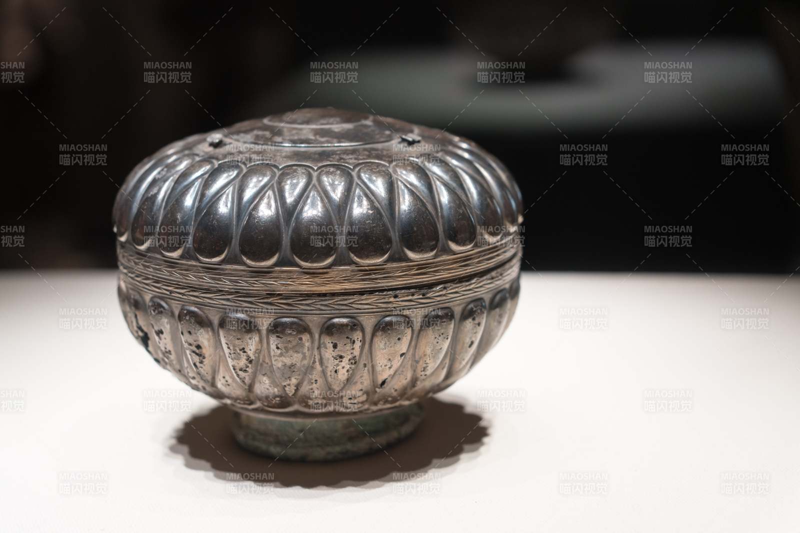 广州南越王博物馆国宝级文物波斯银盒图片