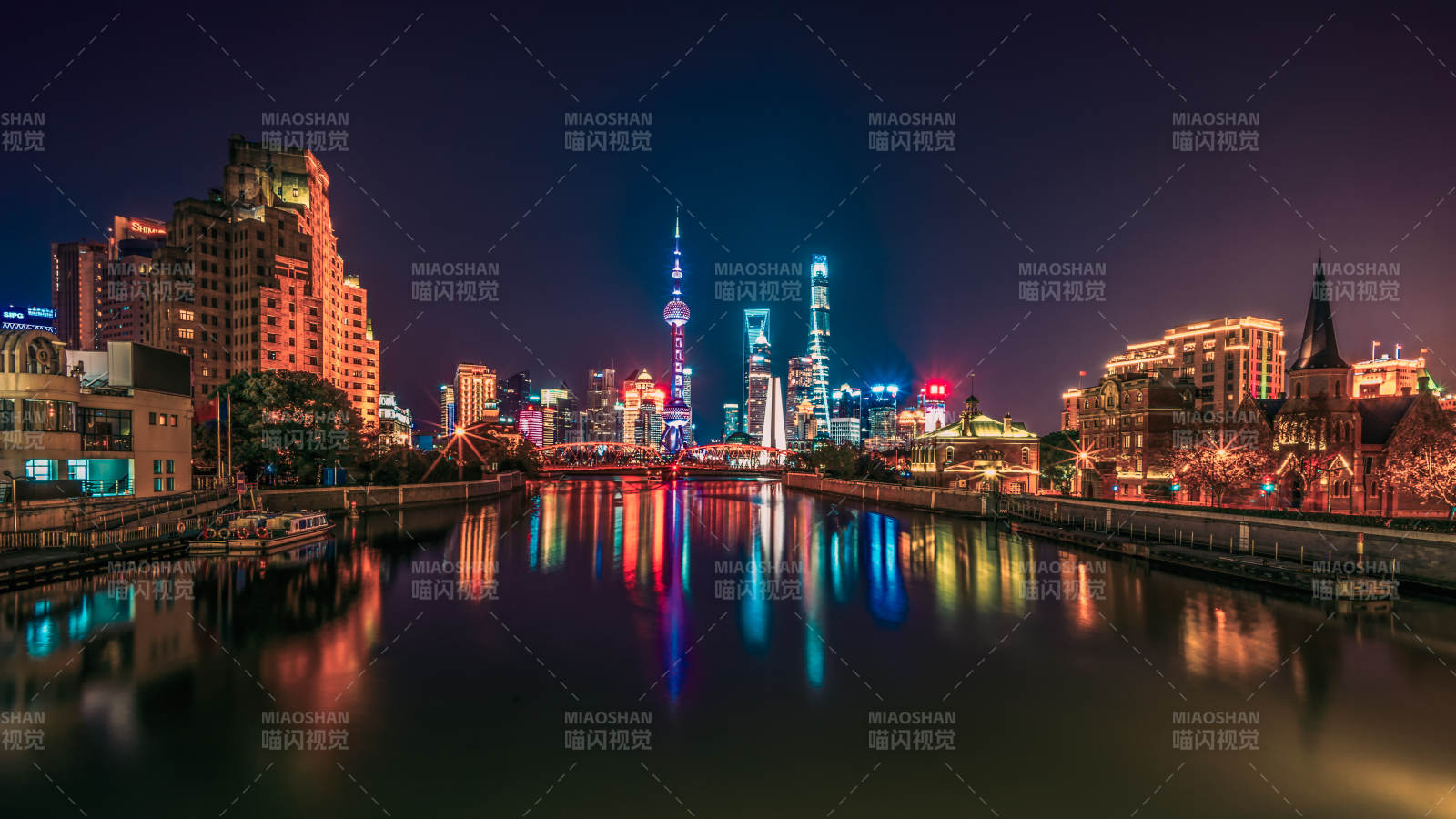 上海夜色下的城市风光图片