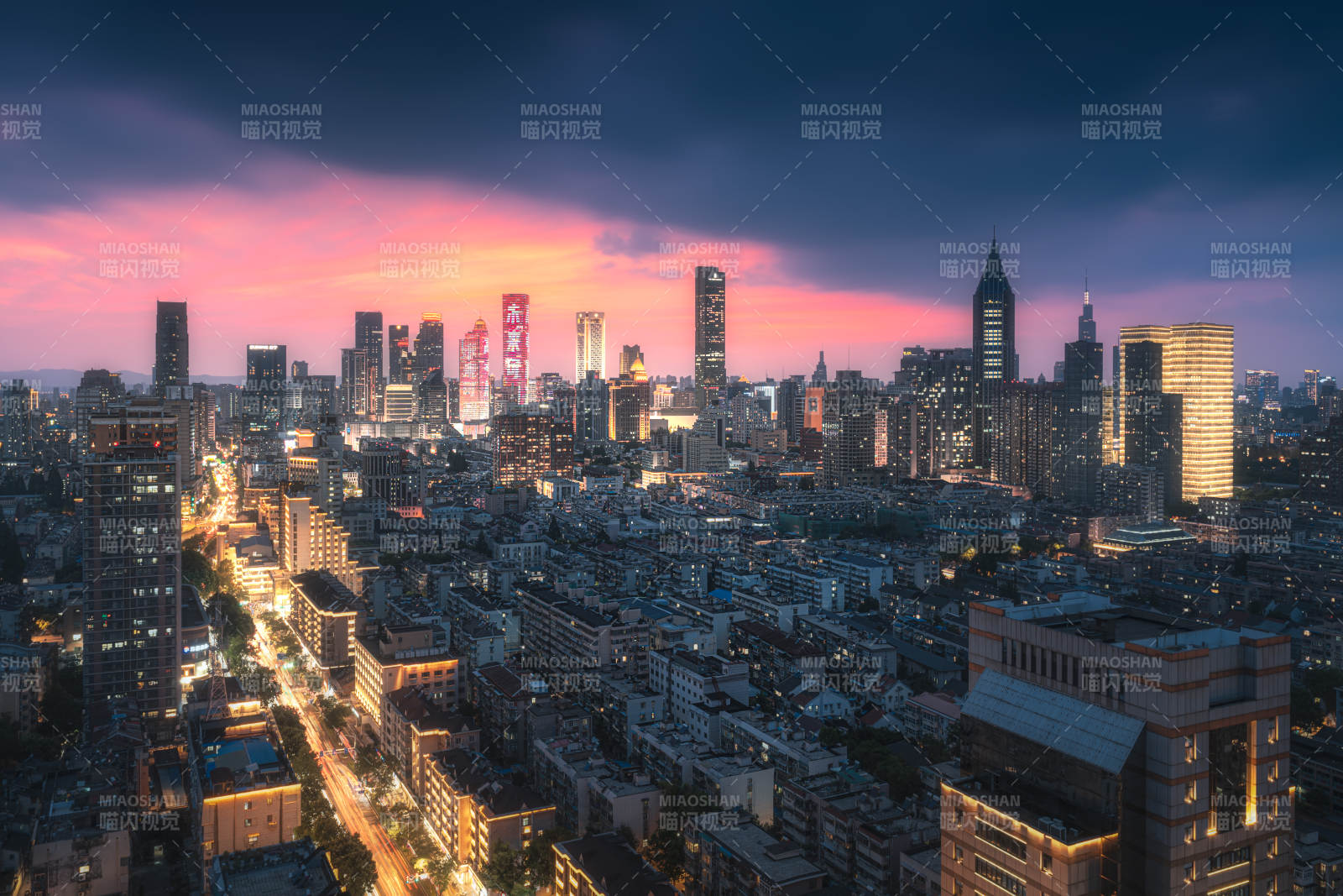 粉色的南京图片