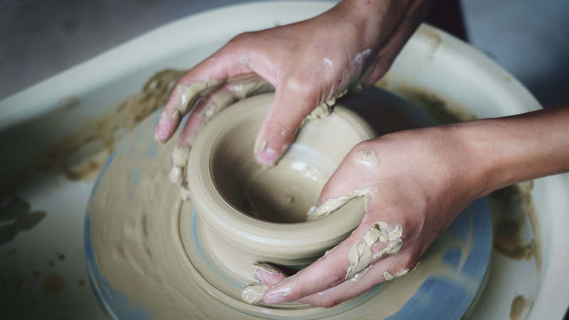 陶艺手工制作陶艺制品特写图片