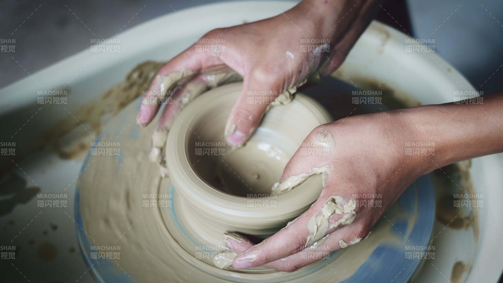 陶艺手工制作陶艺制品特写图片