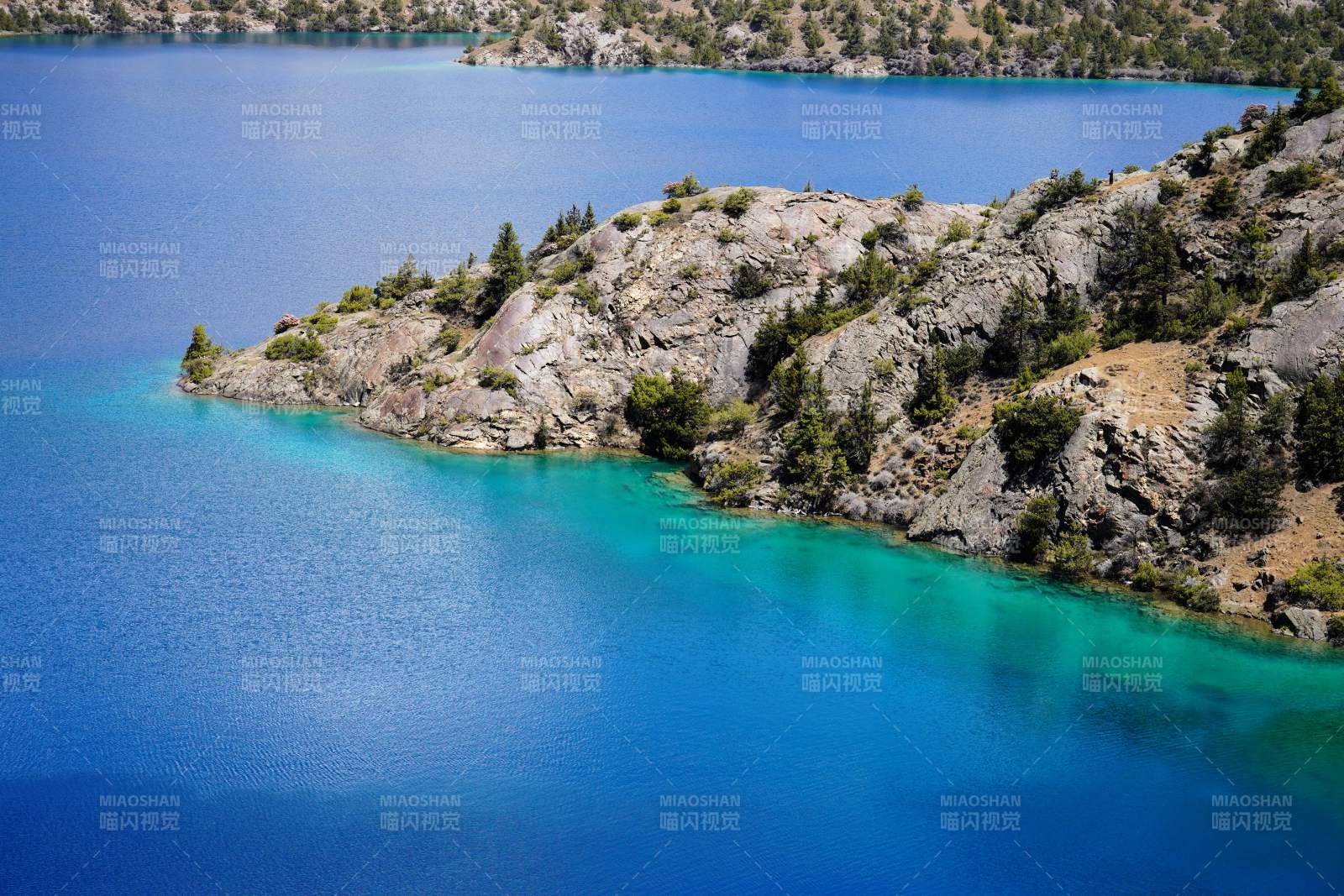 西藏昌都三色湖景区图片