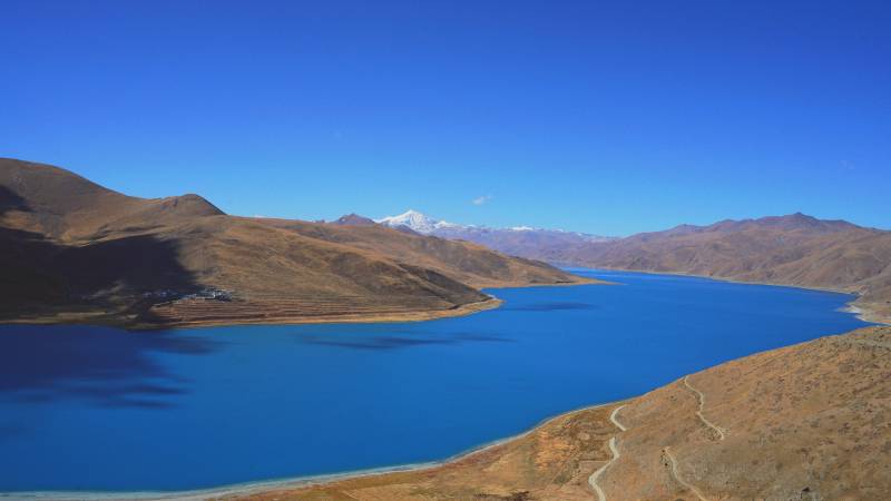 秋日羊卓雍措图片