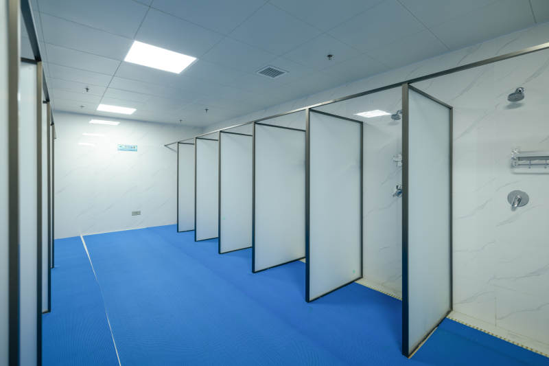 现代浴室隔间设计展示图片