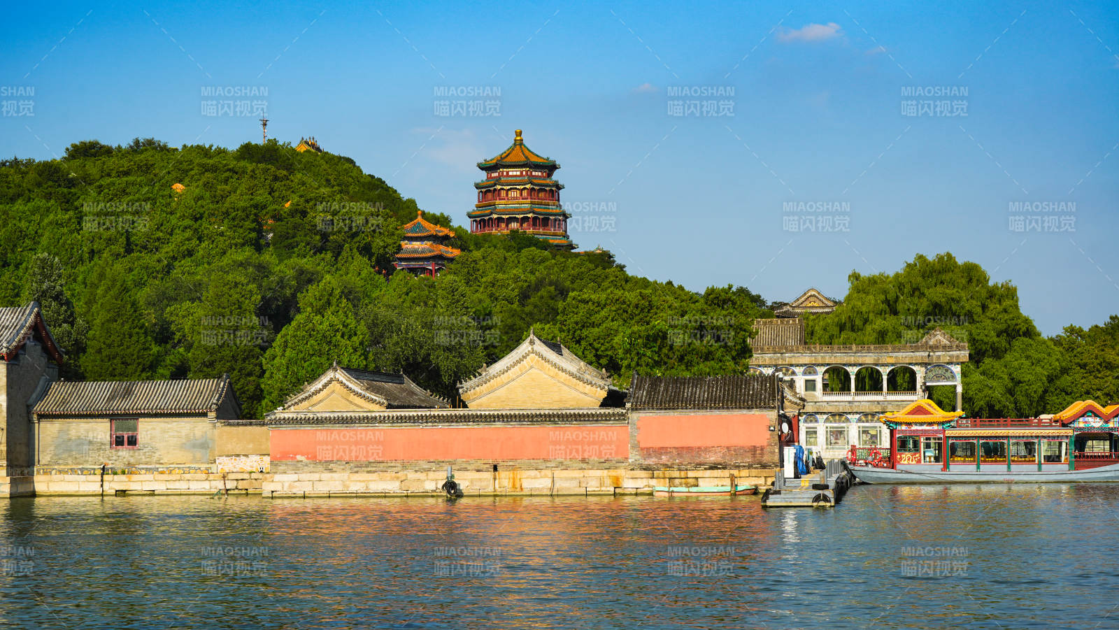颐和园湖畔风光图片