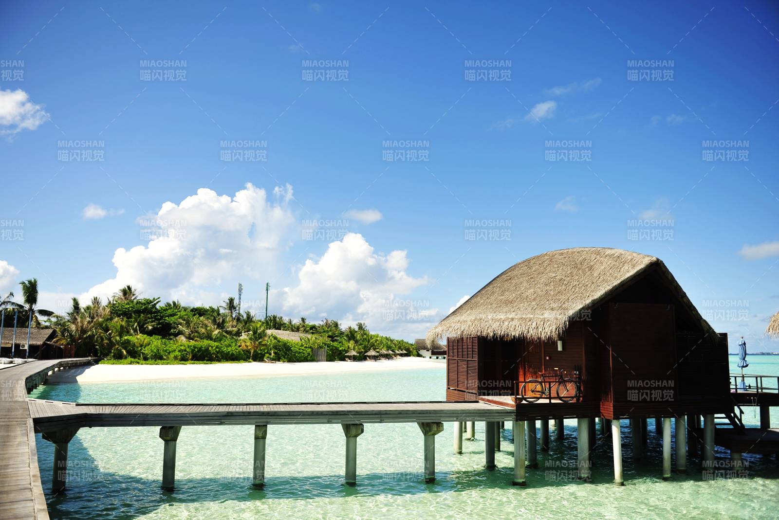 水上别墅 热带风情图片