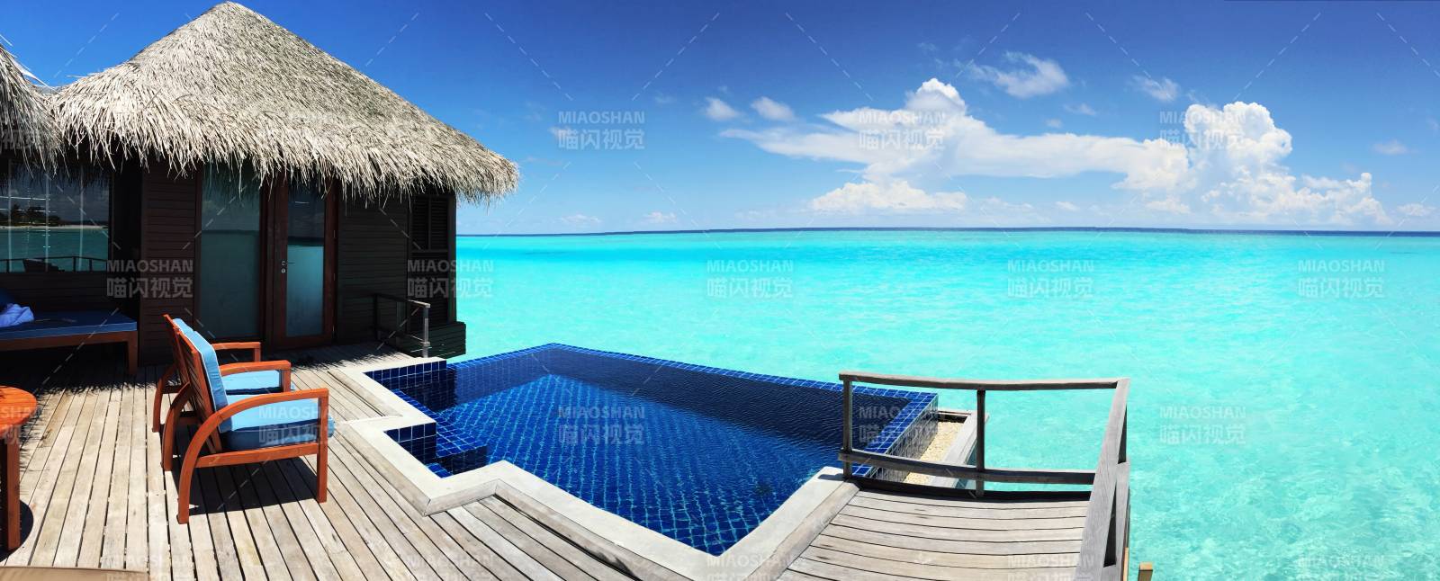 马尔代夫热带海岛豪华泳池别墅图片