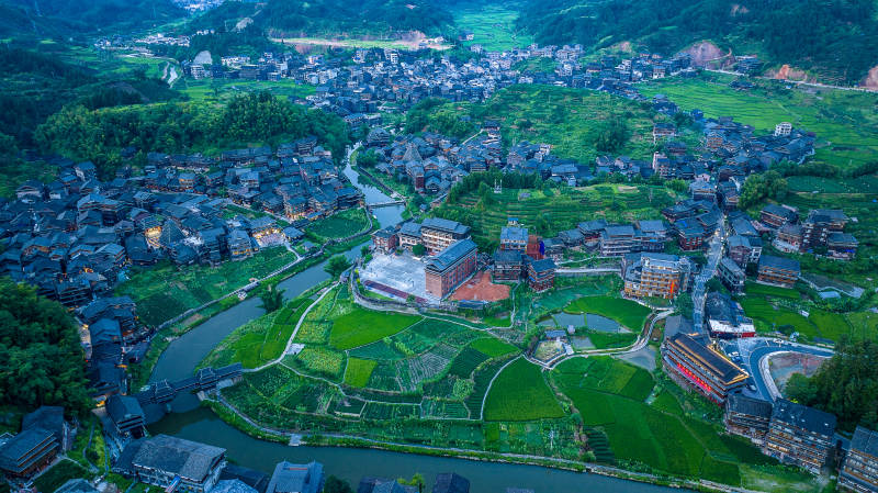 乡村风光 绿意盎然图片