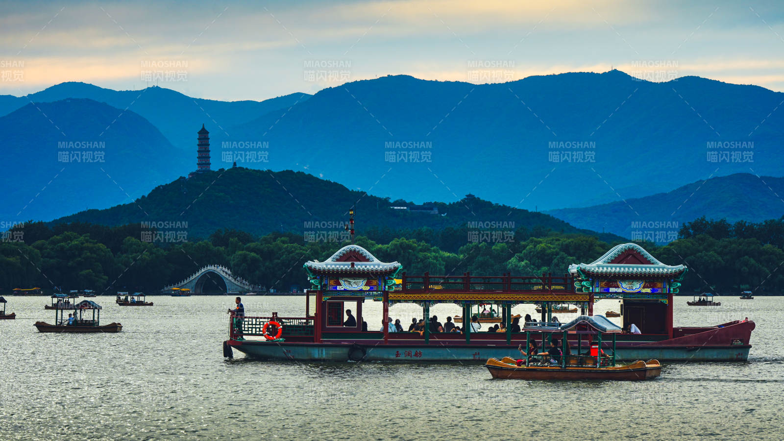 颐和园游船图片